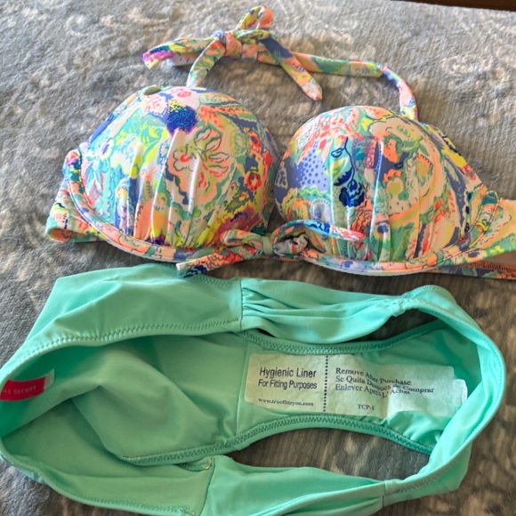Victoria's Secret Multicolor Floral Bikini - Picture 7 of 9
